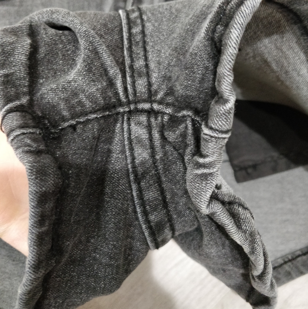 NWOT Gray wash high waist jean shorts - Picture 5 of 17
